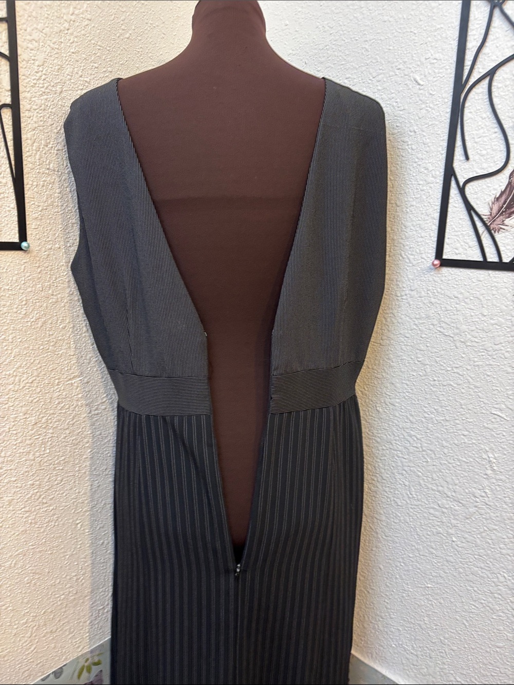 Halston black and white stripe V-neck sleeveless maxi dress. Size 12. - Picture 6 of 15